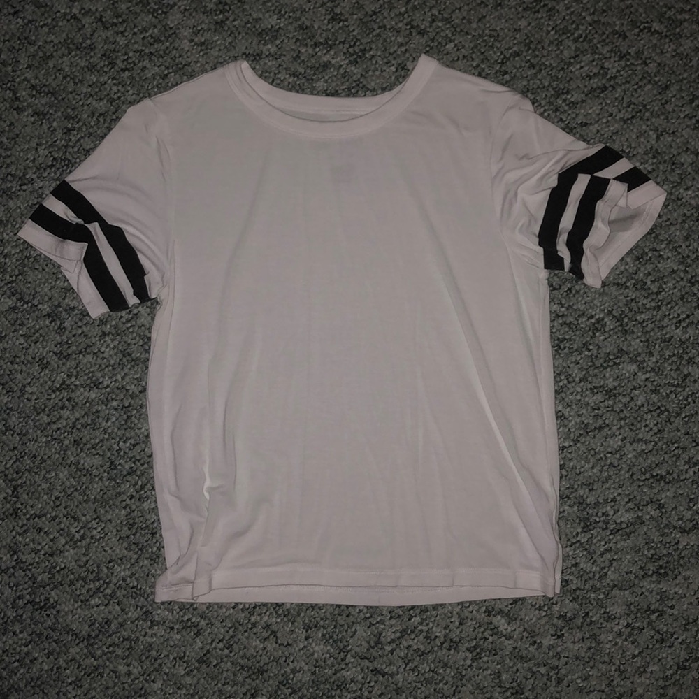 Semi cropped white girlfriend tee NEVER WORN